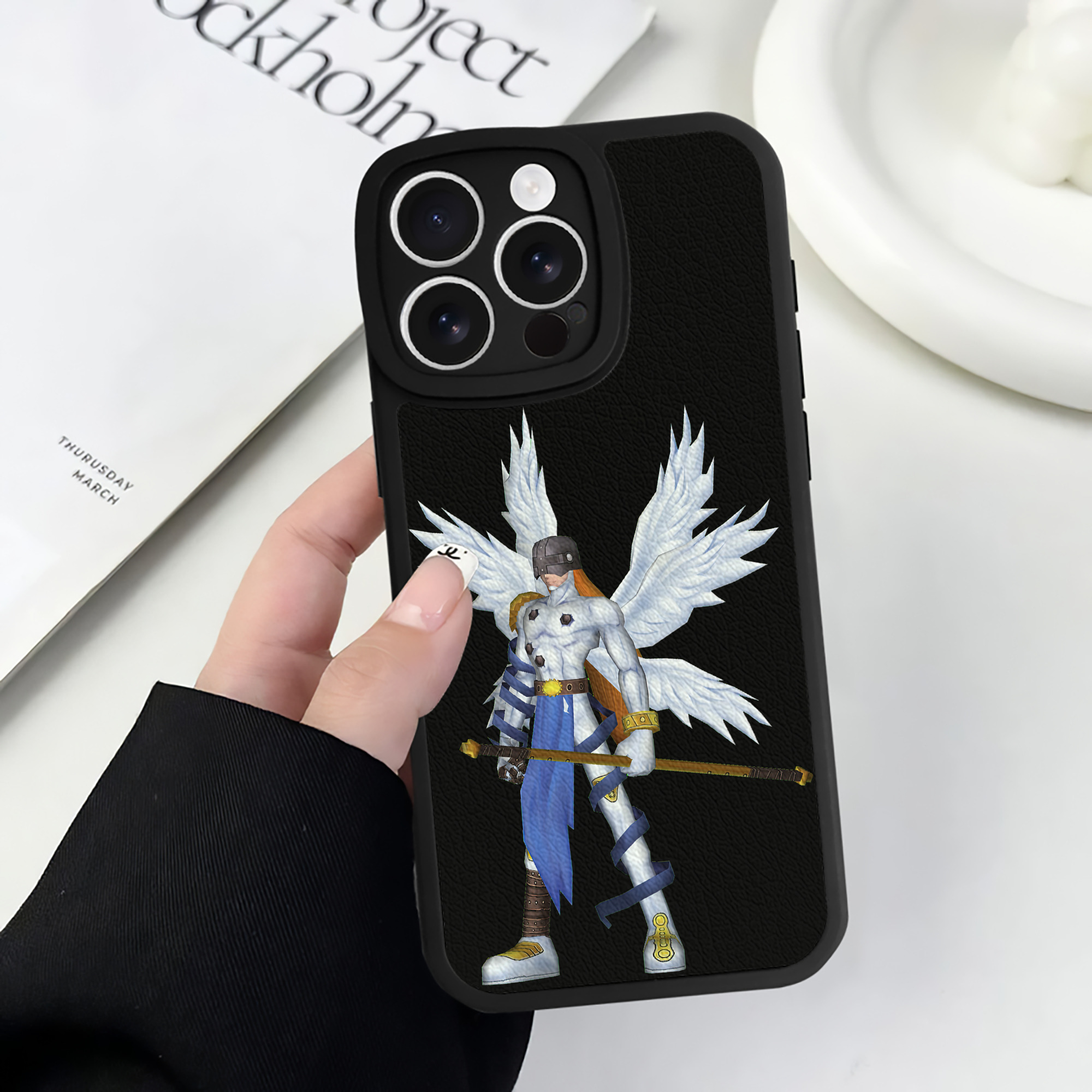 （画像用） Digimon デジタルモンスター/デジモン 【iPhone 16シリーズ対応】シリコンスマホケース（レザー調） 材質：シリコン